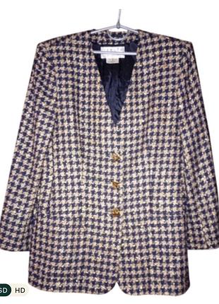 Элегантный, трендовый и чрезвычайно комфортный жакет из шерсти в классическом стиле