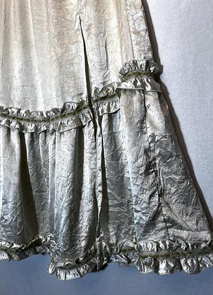 Urban outfitters, спідниця міді у білизняному стилі.