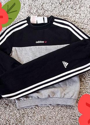 Спортивный костюм  adidas  на мальчика