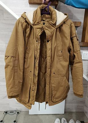 Очень классная,теплая парка в идеальном состоянии!!