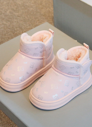 Тепленькі уггі для дівчаток