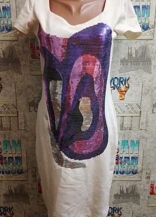 Стильное платье бренда defile