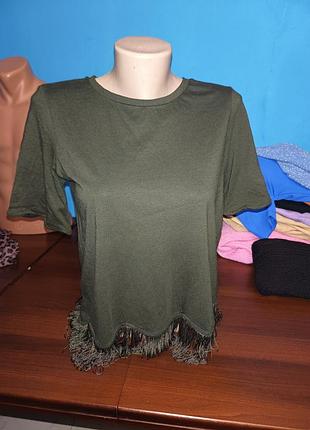 Футболка с бахромой