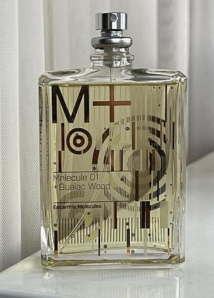 Escentric molecules molecule 01 + guaiac wood