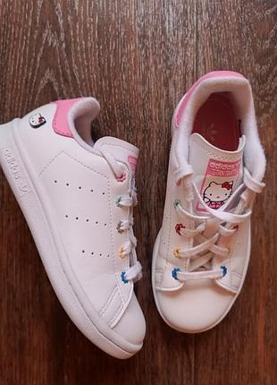 Кросівки adidas hello kitty