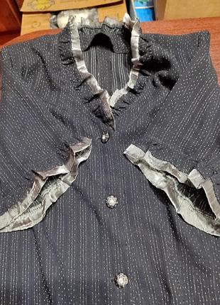 Шикарная блузка с блеском.