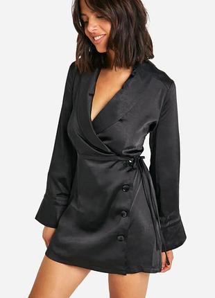 Сатинова сукня від boohoo