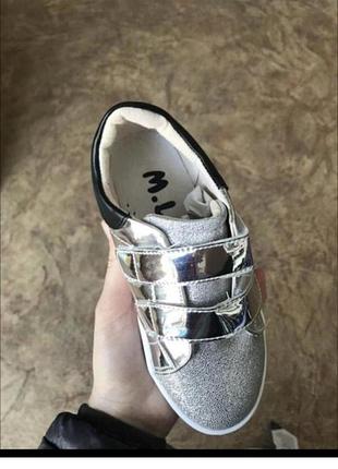 Кроссовки на липучках 5