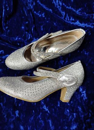 Праздничные новые туфли  для девочек 🍒