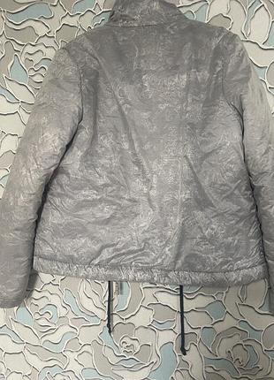 Куртка жіноча