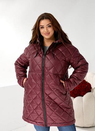 Женская зимняя стеганая курточка с капюшоном