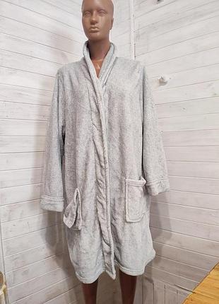 Теплій плюшевй халат,-нет пояска-утерян