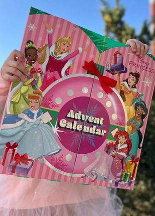 Хит продаж к новогодним праздникам🩷❄️
▪️адвент календарь с детской косметикой 
▪️это идеальный подарок для девочки 
▪️ребенок будет в восторге! гарантируем