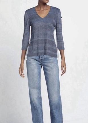 Дизайнерський світер з елементами вишивки