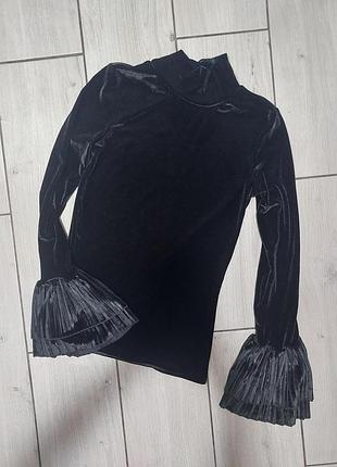 Кофта с пышным рукавом