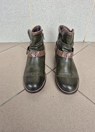 Черевики rieker. 2