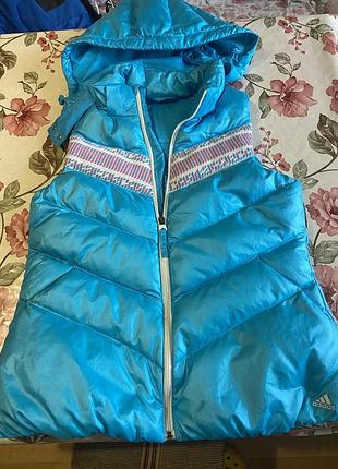 Безрукавка adidas на пуху
