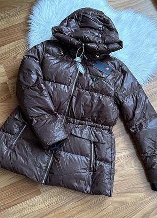 Жіночка куртка пуховик