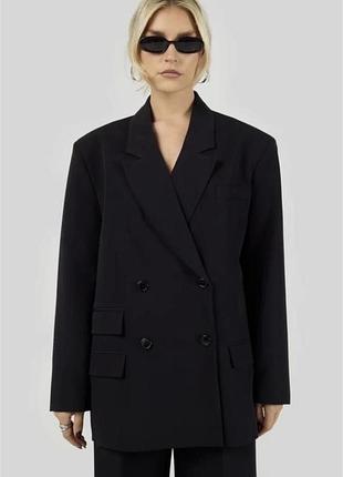 Стильний красивий двобортний чорний оверсайз піджак жакет