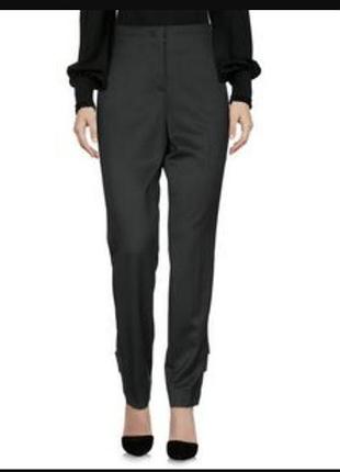 Шерстяные классические брюки со стрелками.