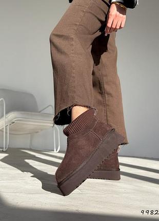 Натуральні замшеві жіночі уггі із імітацією шкарпетки