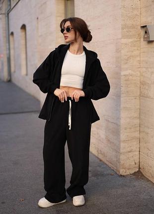 Женский брючный прогулочный костюм свободного кроя