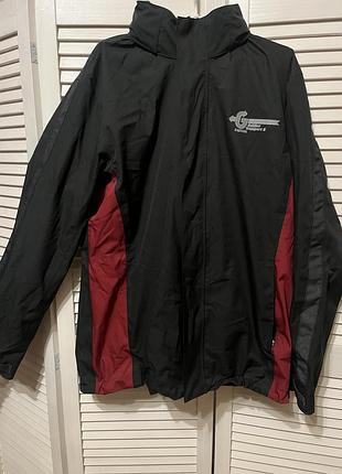 Чорна куртка-вітровка для чоловіків. розмір l