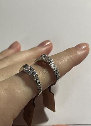 Кільце з каменем і алмазним напиленням 925 проба