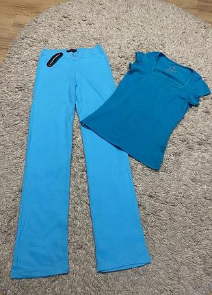 Нові натуральні спортивні брючки + футболка в 🎁