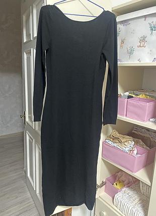 Тепла довга сукня чорного кольору