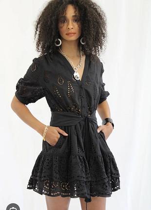Мини платье из прошвы с воланами