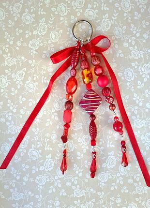 Брелок на сумку рюкзак кисточка красный длинный бусин тренд ручн работа подвеска кисть хендмейд