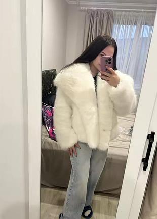 Жіноча біла шуба з еко-хутра
