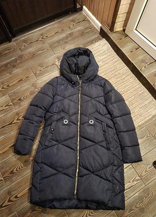 Продам теплую куртку женскую