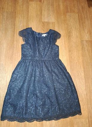 Ажурное платье на подкладке