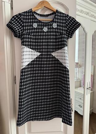 Сукня zara чорно біла