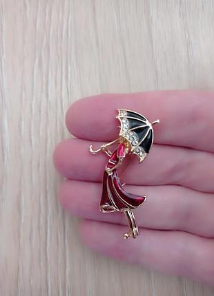 Брошка "леді з парасолькою"