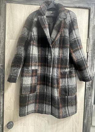 Стільне жіноче пальто у клитинку бренду m&s m/l оверсайз