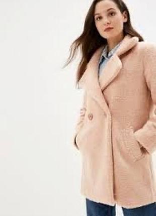 Пудрово-рожеве пальто-тедді з лацканами
