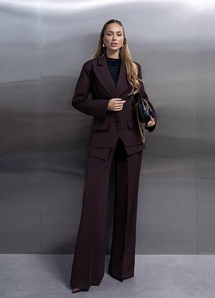 Розкішний костюм