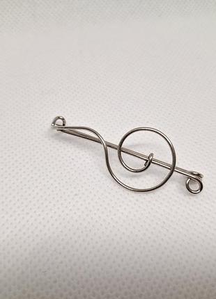 Брошь скрипичный ключ