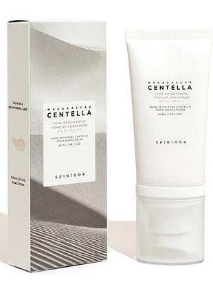 Освітлюючий сонцезахисний крем skin1004 madagascar centella tone brightening tone-up sunscreen spf50+ pa++++ 50 мл