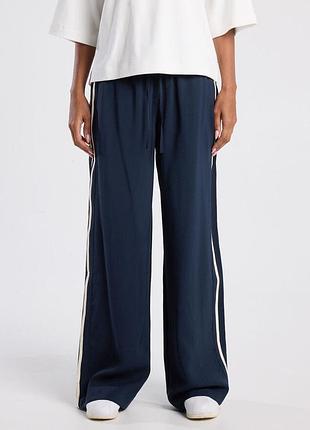 Штани брюки з лампасами f&f 14 віскоза