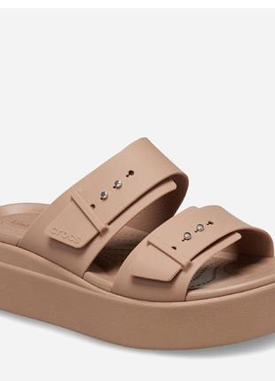 Шльопанці  crocs brooklyn buckle lowwdg