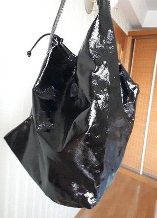Черная лаковая (кожаная) сумка elzam