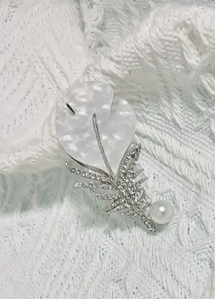Брошь женская