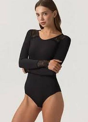 Черное боди с ажурным рукавом