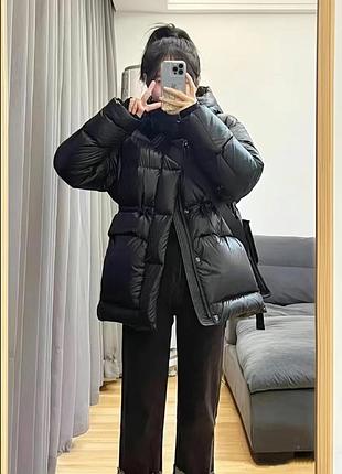Стильний жіночий легкий чорний пуховик