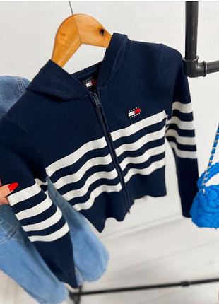 Светрик в смужку