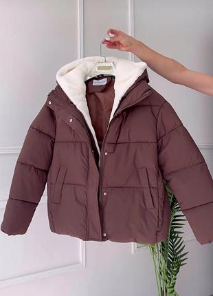 Куртка жіноча зимова у трендовому шоколадному кольорі, розмір с-м коричнева